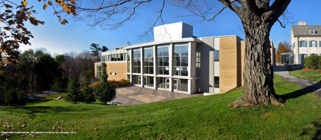 Schools & Universities 42