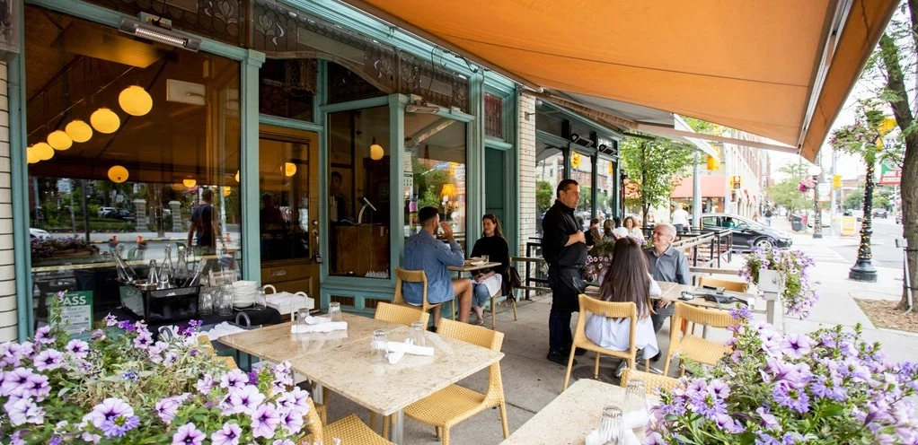 Restaurants 32