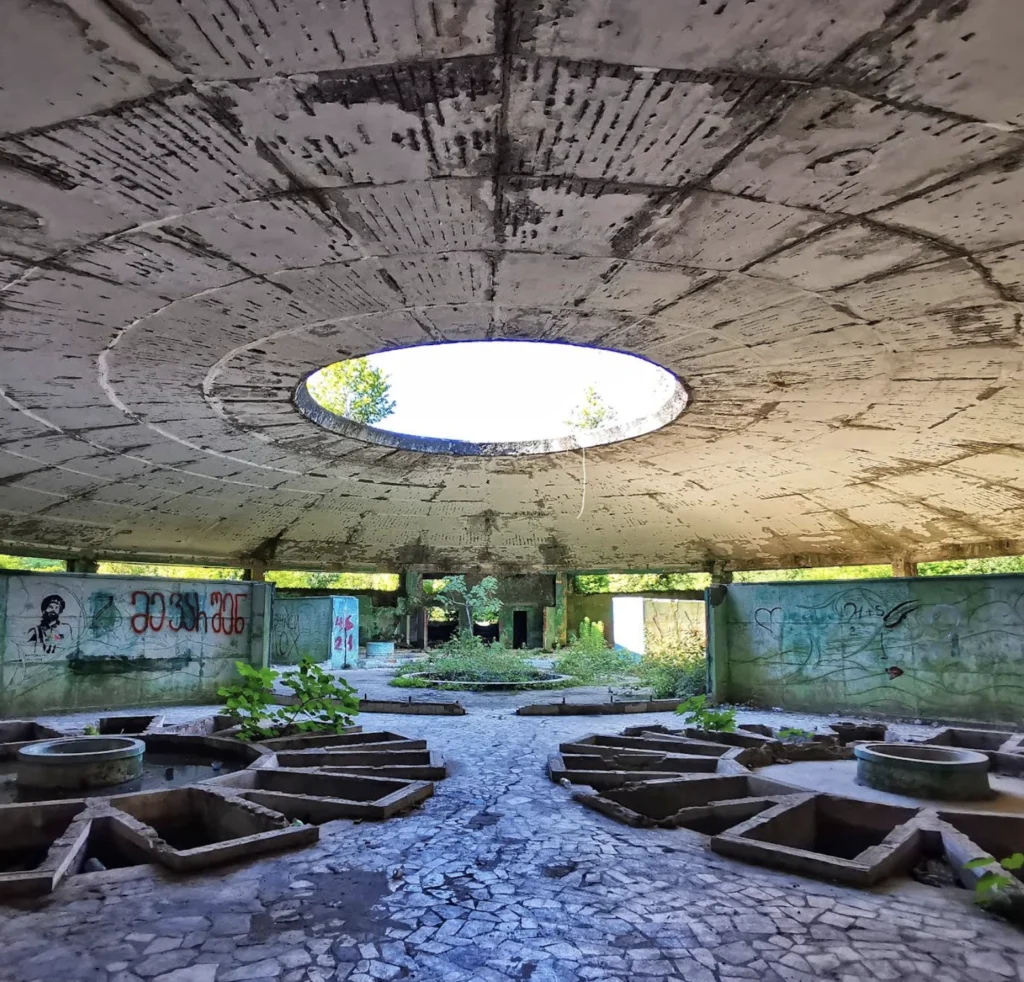 Futuristic Spaces 2