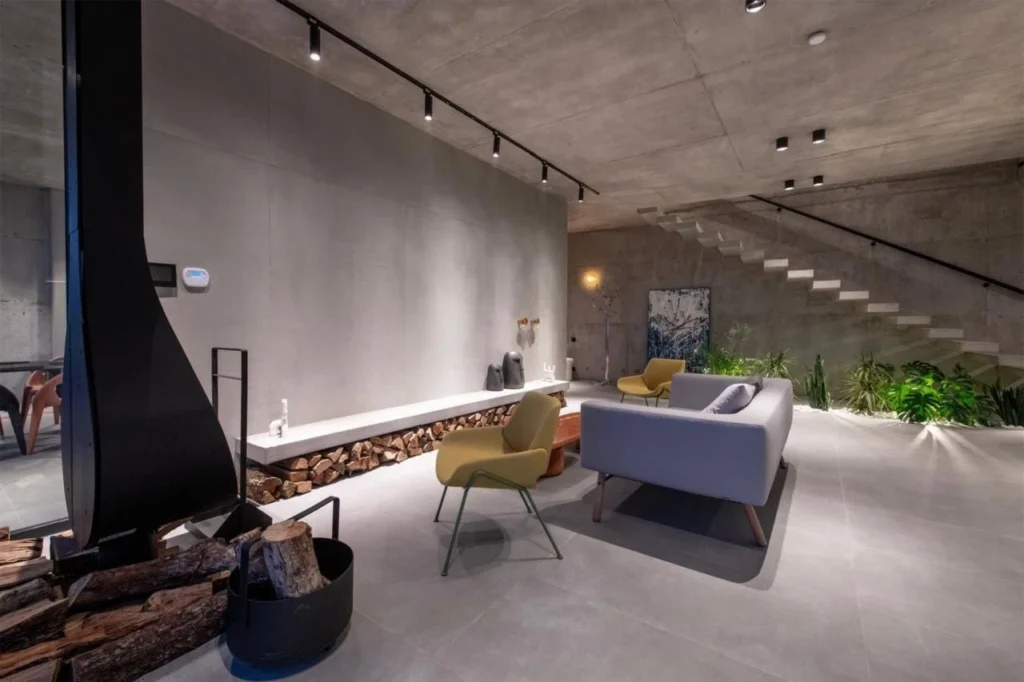 Houses / Apartments 10