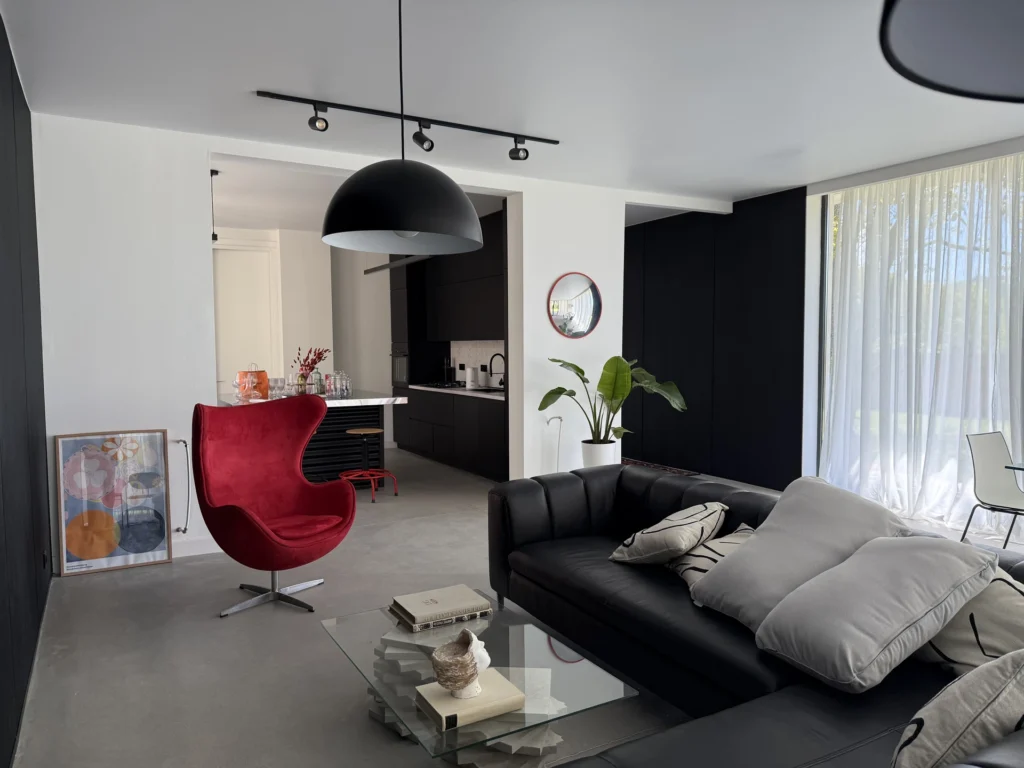 Houses / Apartments 13