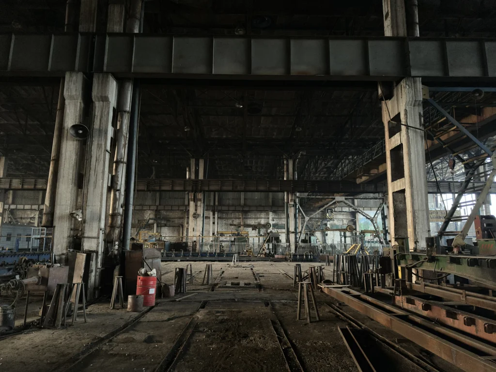 Warehouses / Factories / Industrial Areas 10