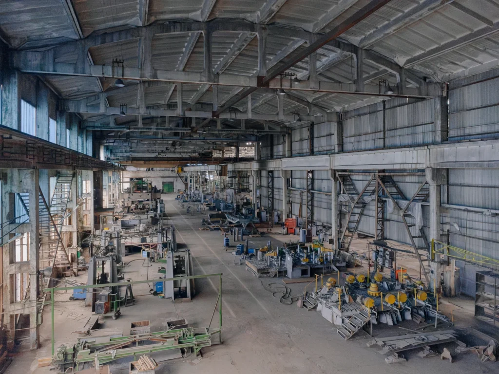 Warehouses / Factories / Industrial Areas 14