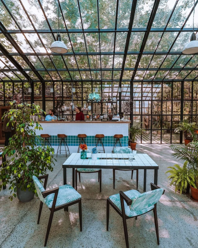 Restaurants 12