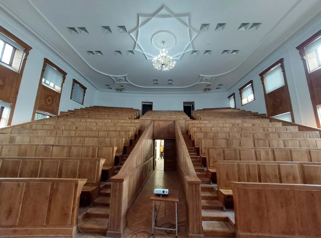 Schools & Universities 12