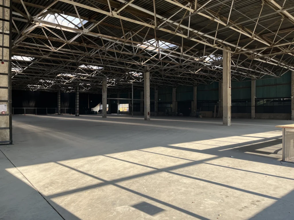 Warehouses / Factories / Industrial Areas 19