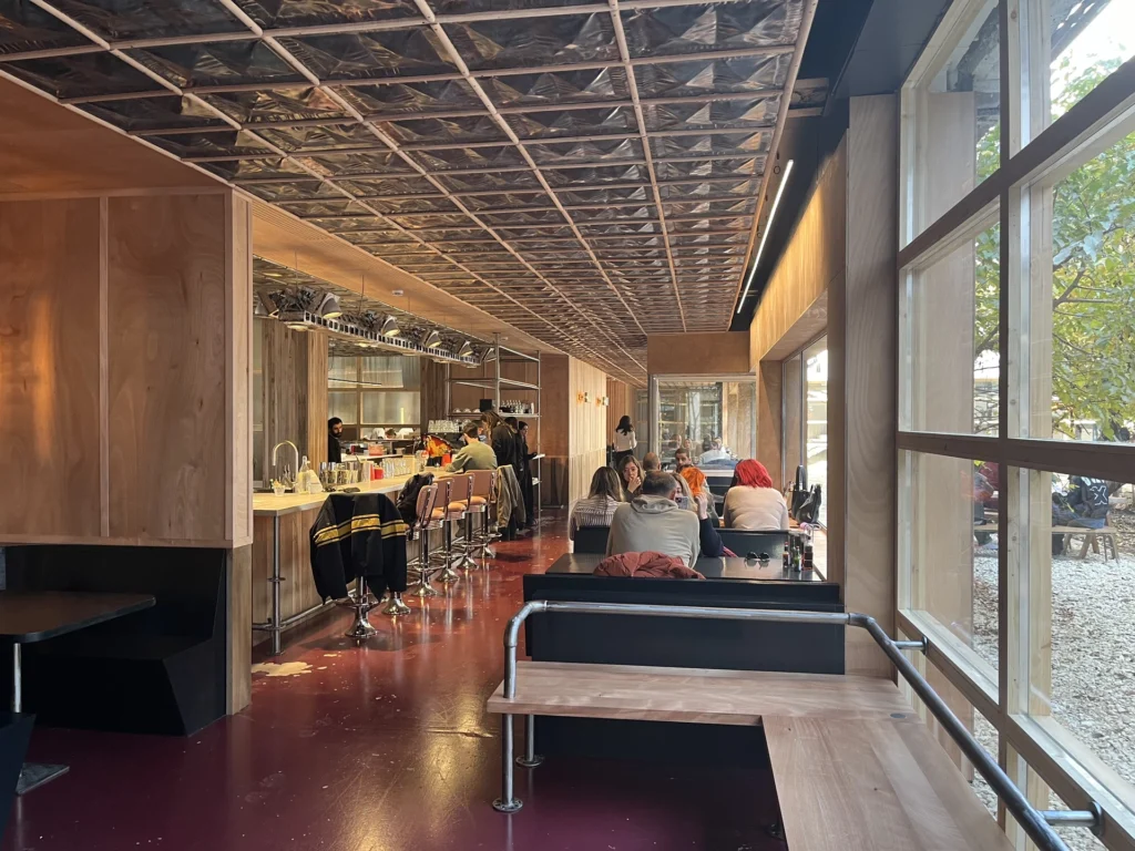 Restaurants 16