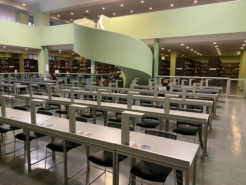 Schools & Universities 24