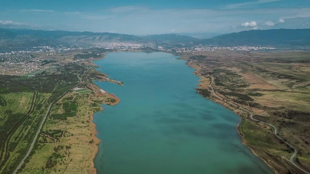 Rivers / Lakes 18