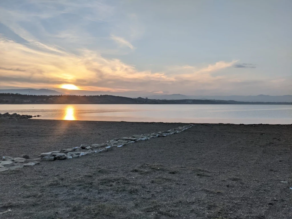 Rivers / Lakes 30