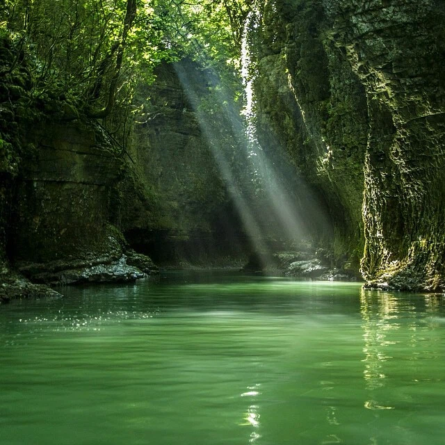 Canyons 24