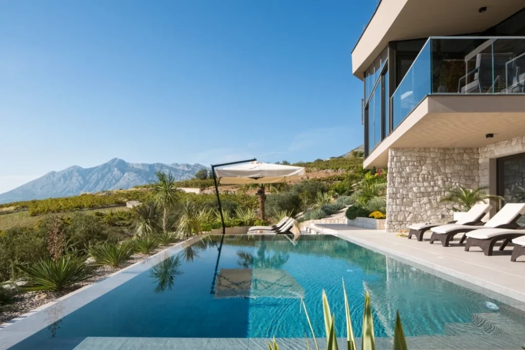 Luxury Villas 7