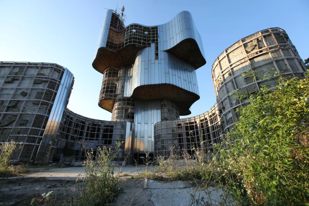 Brutalist 20