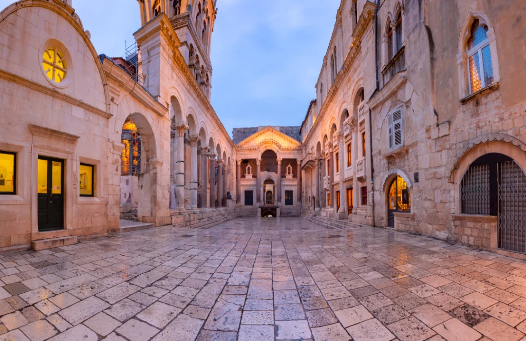 Old Towns 3