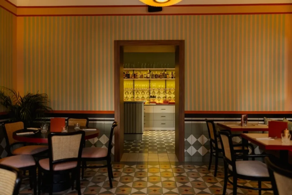 Restaurants 9