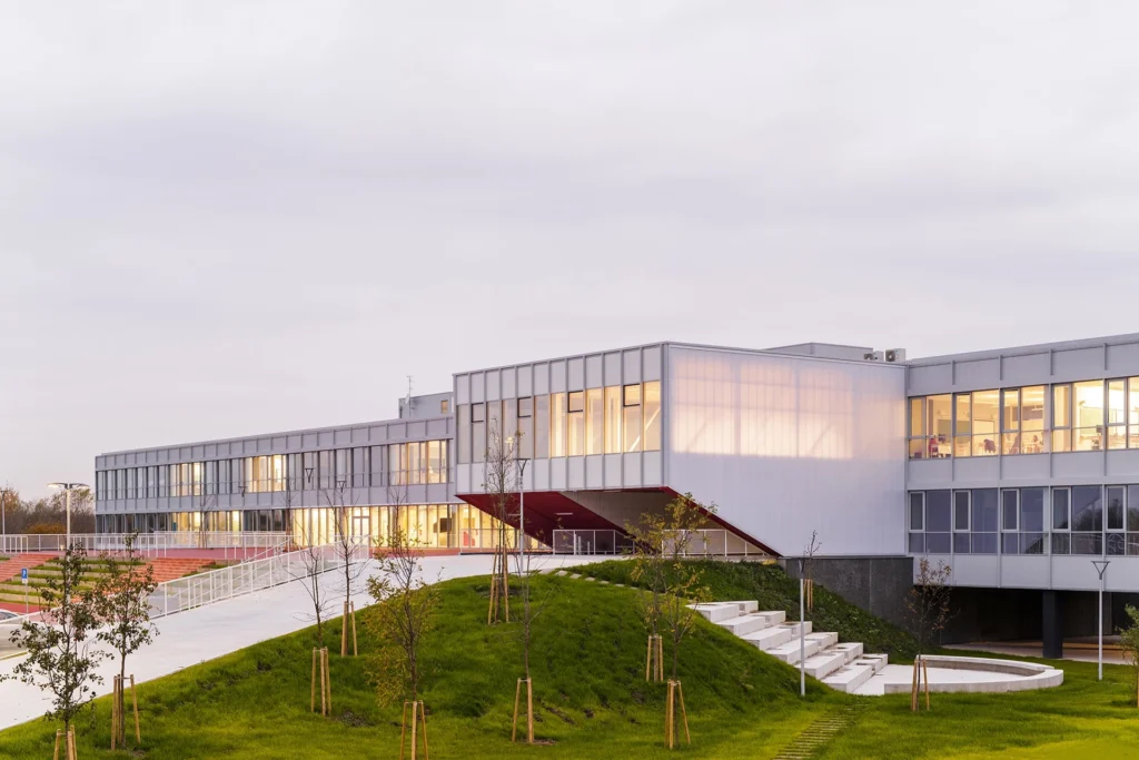 School & Universities 9