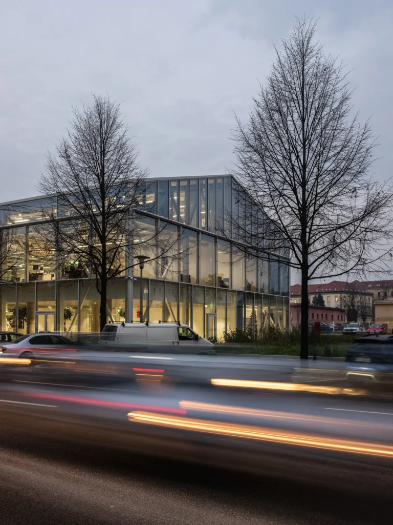 Modern / Business 5