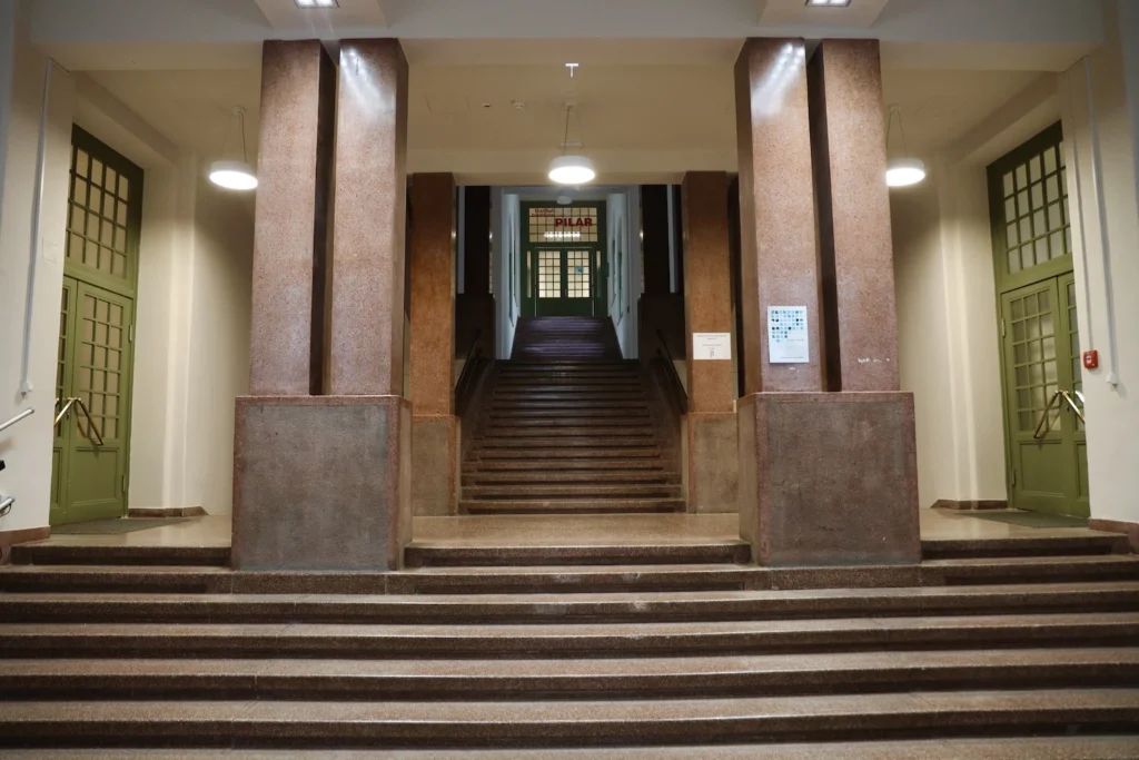 School & Universities 27