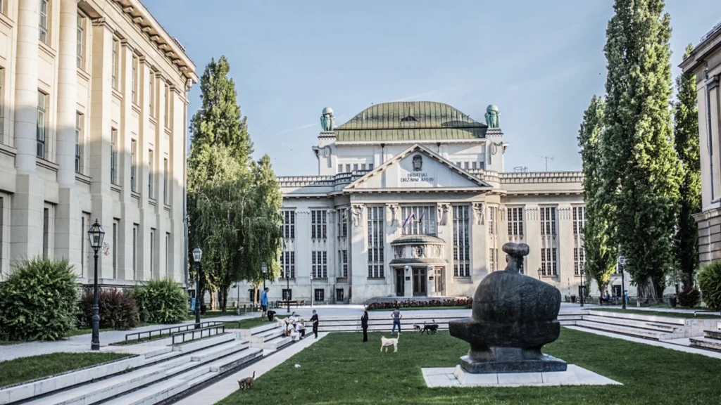 School & Universities 34