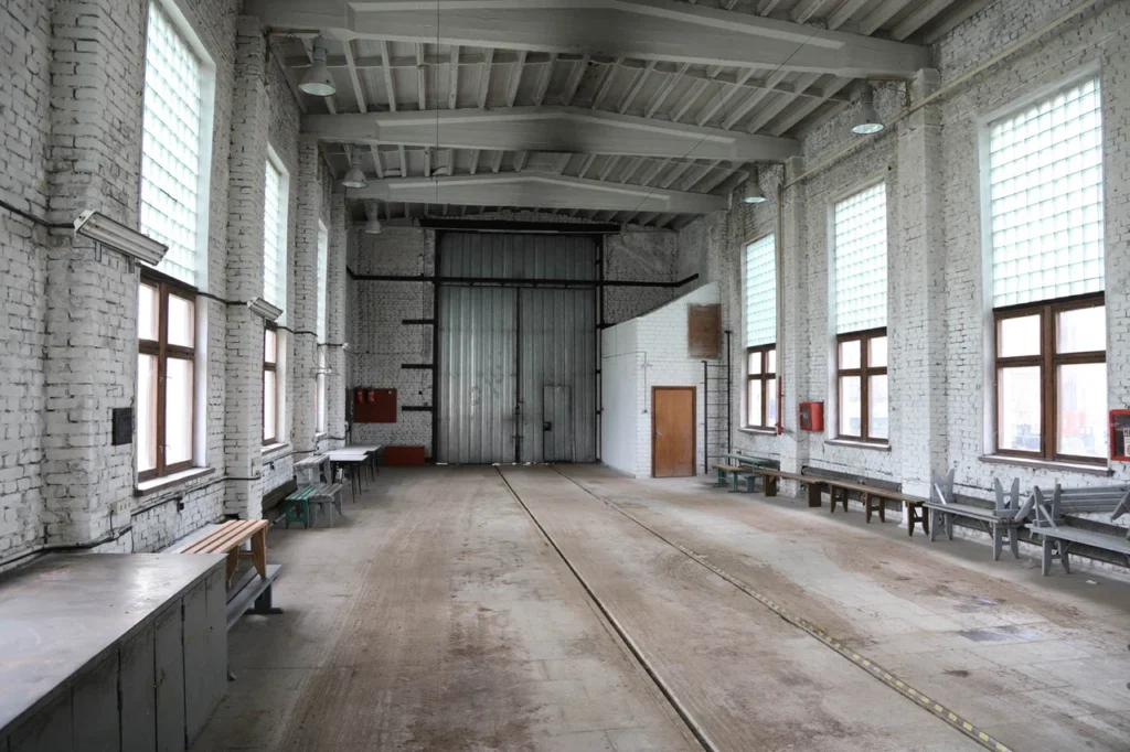 Warehouses / Factories / Industrial Areas 1