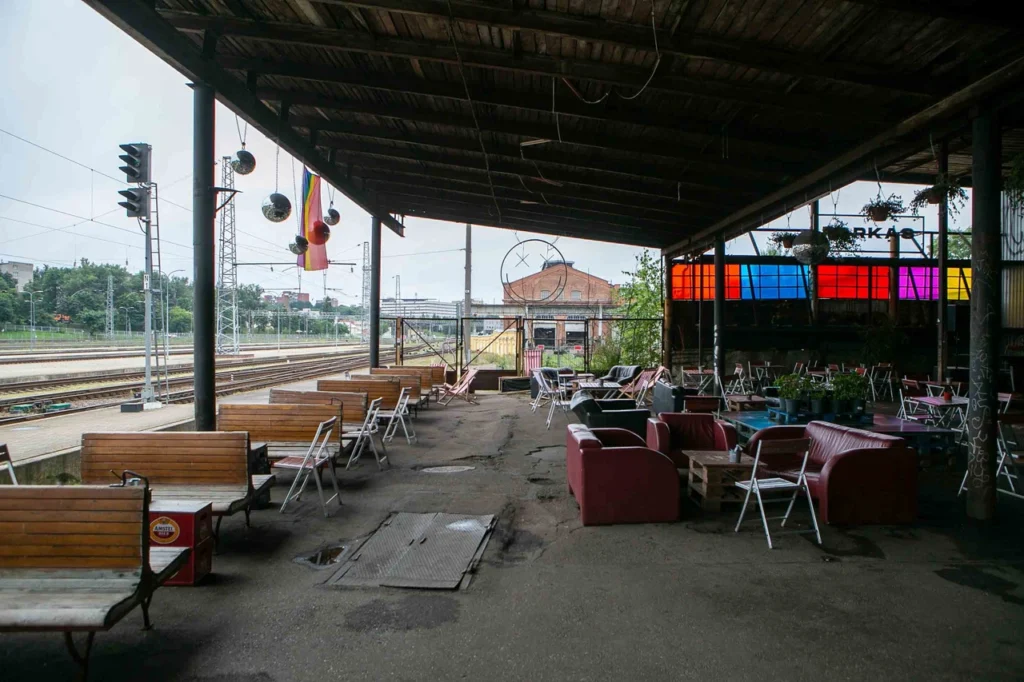 Restaurants 10
