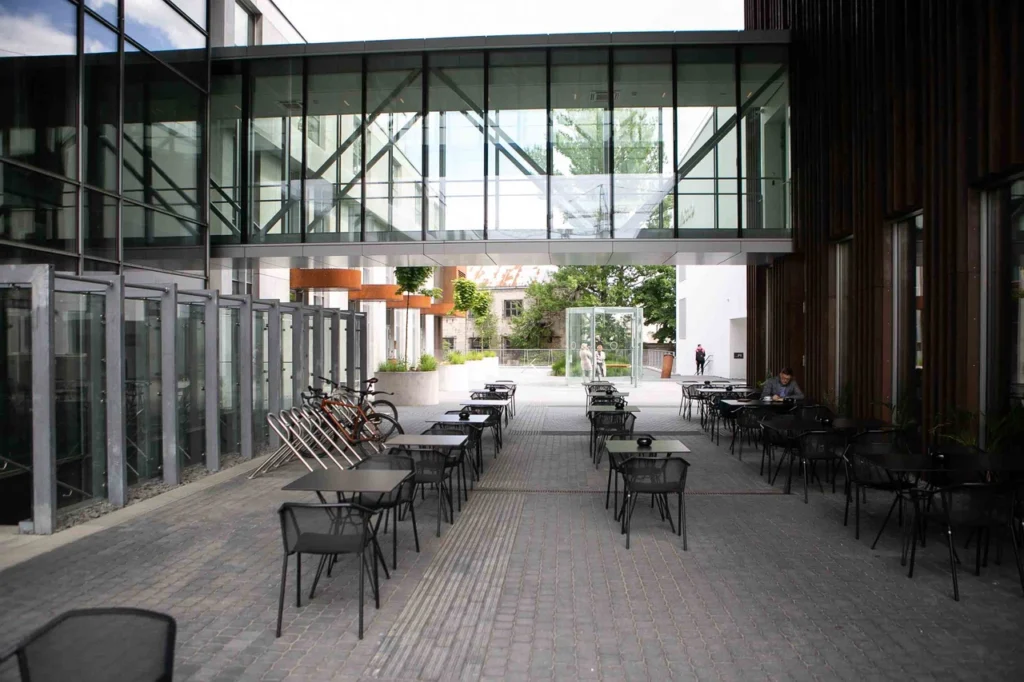 Restaurants 11