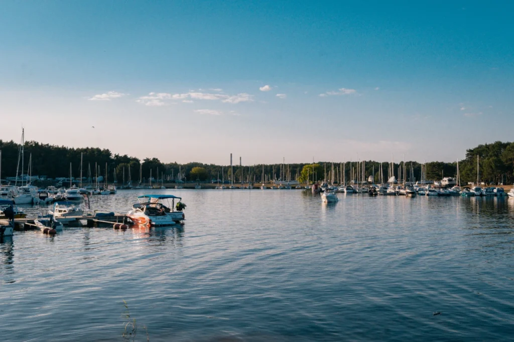 Rivers / Lakes 9
