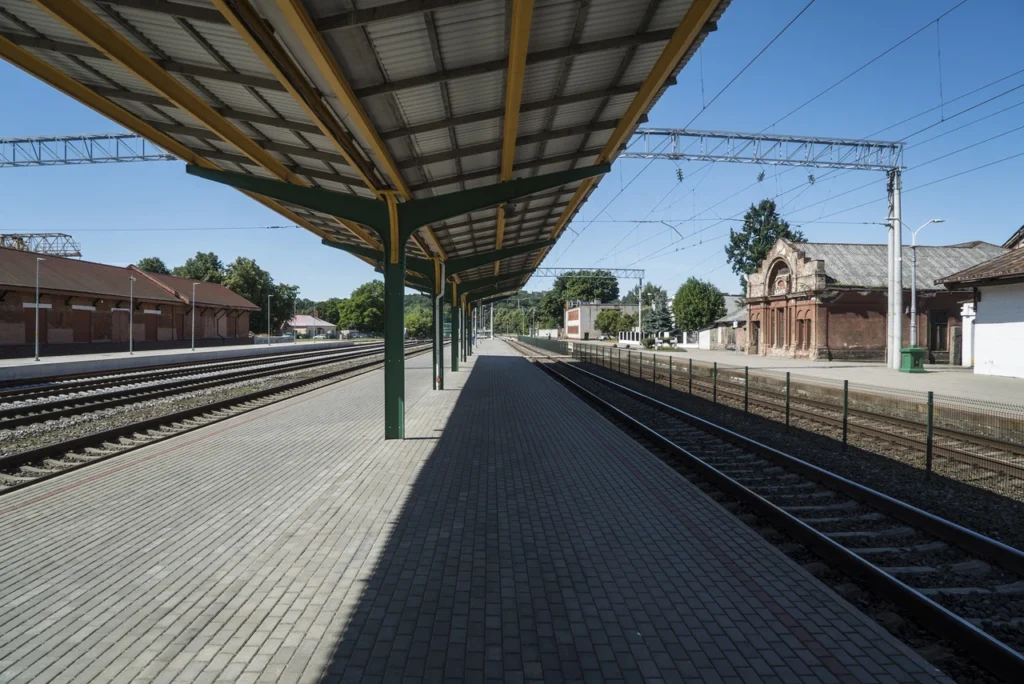 Transport / Roads / Train Stations / Airport 29