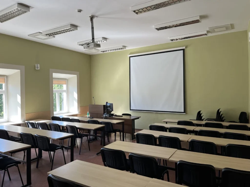Schools & Universities 18