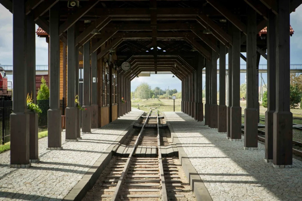 Transport / Roads / Train Stations / Airport 32