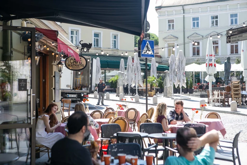 Restaurants 15
