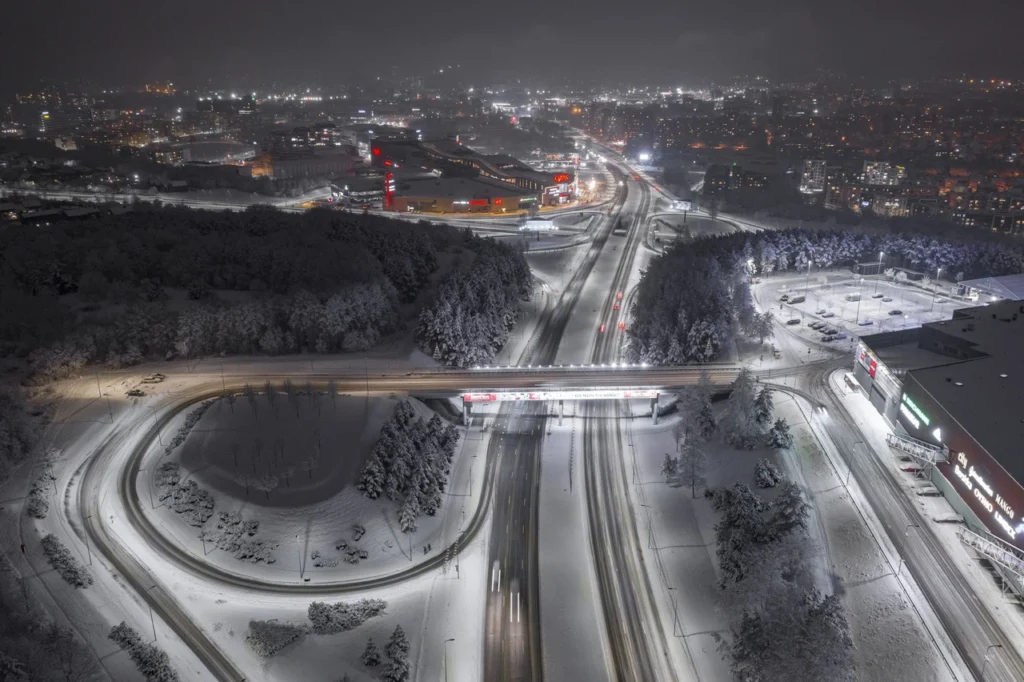 Transport / Roads / Train Stations / Airport 36