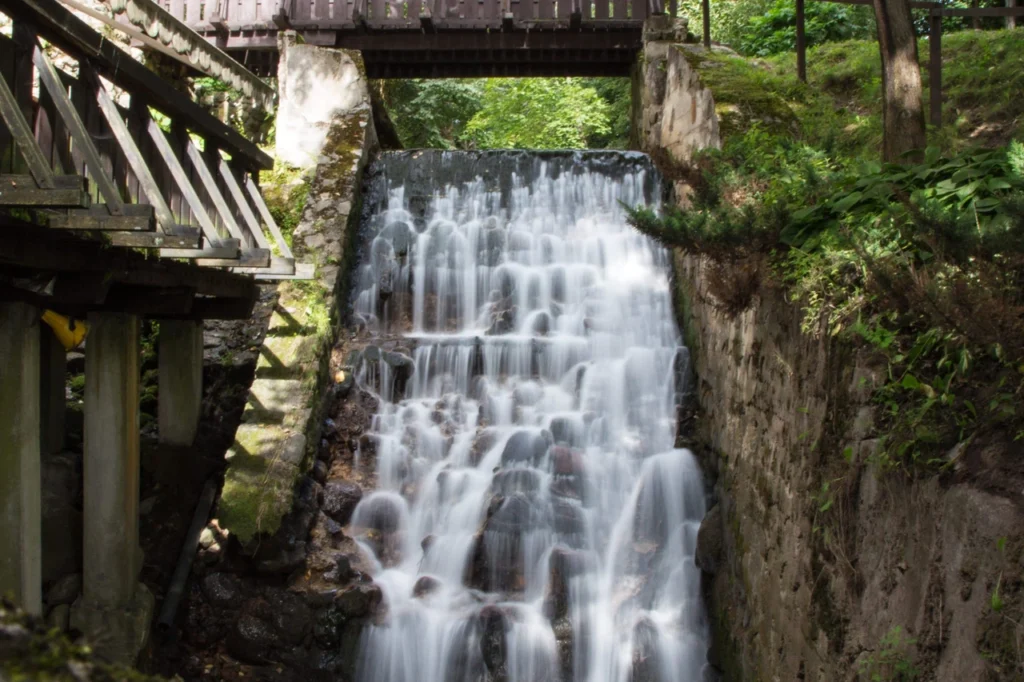 Waterfalls 2