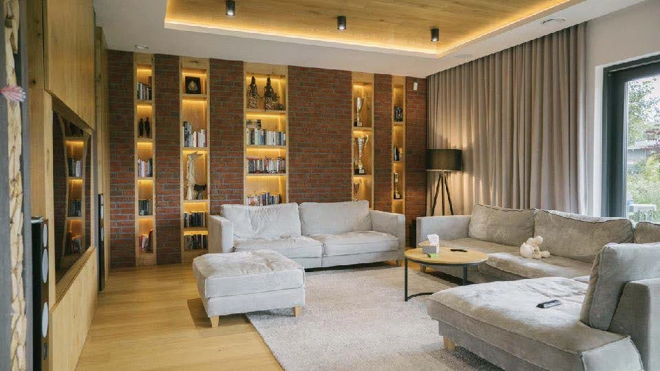 Houses / Apartments 17