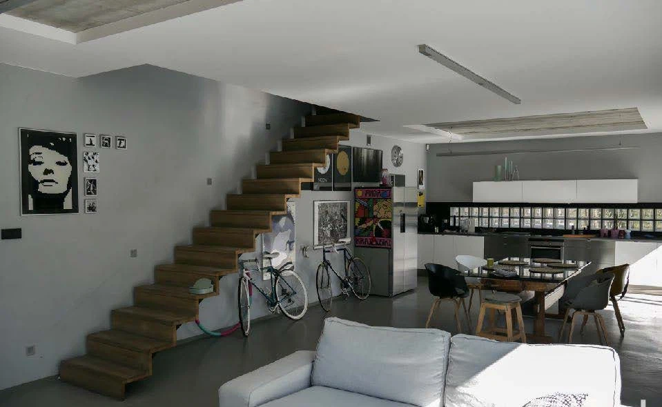 Houses / Apartments 20