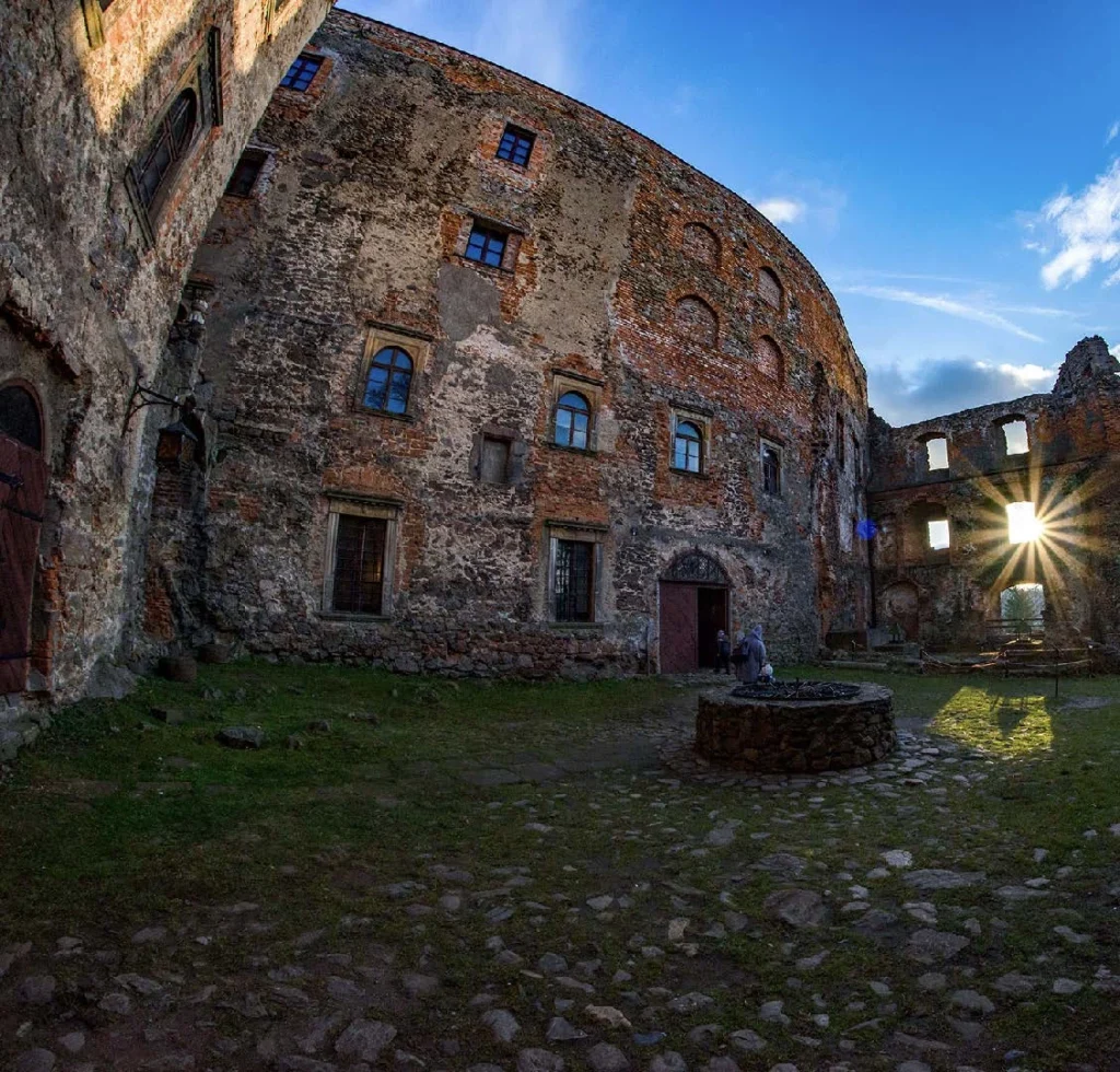 Old Town 16