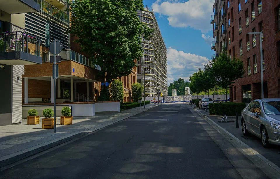 Modern City Streets 20