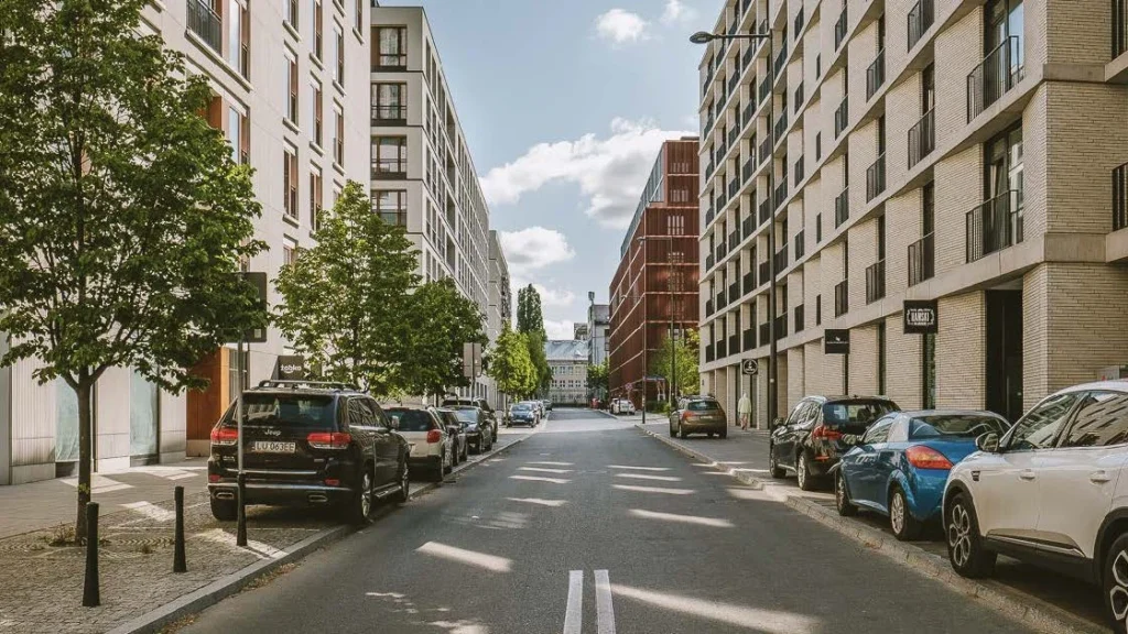 Modern City Streets 23