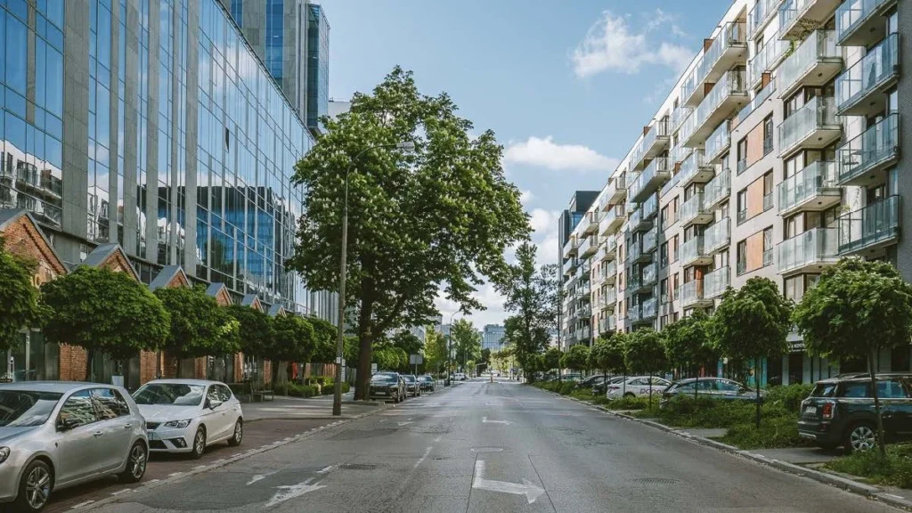 Modern City Streets 28