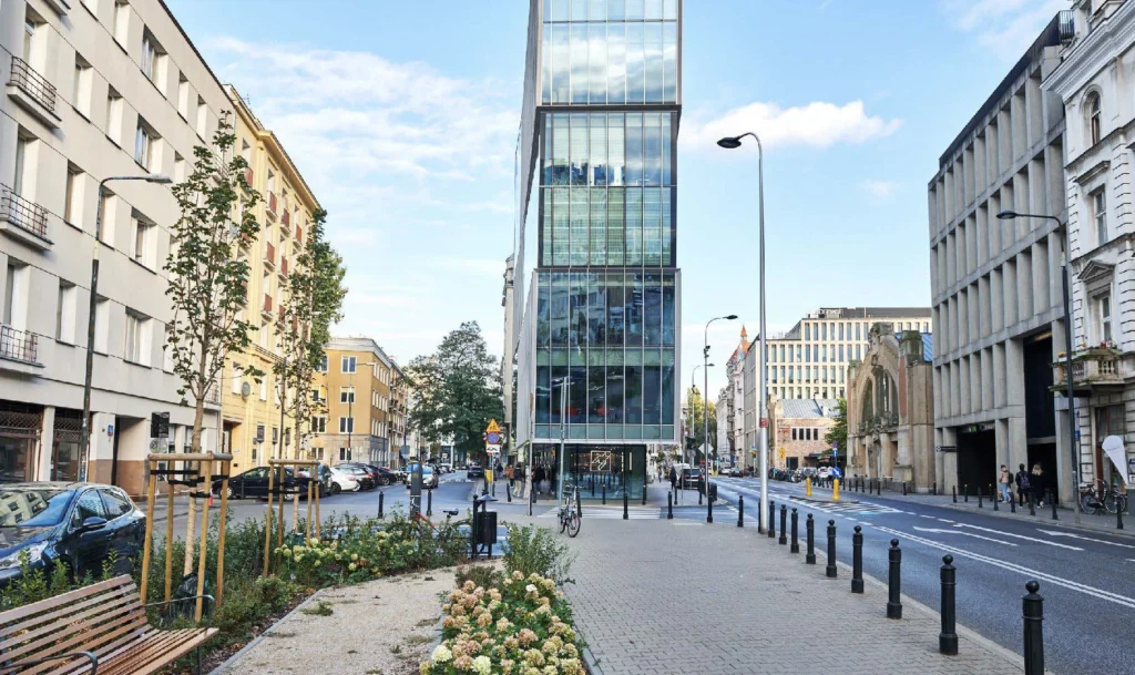 Modern City Streets 33