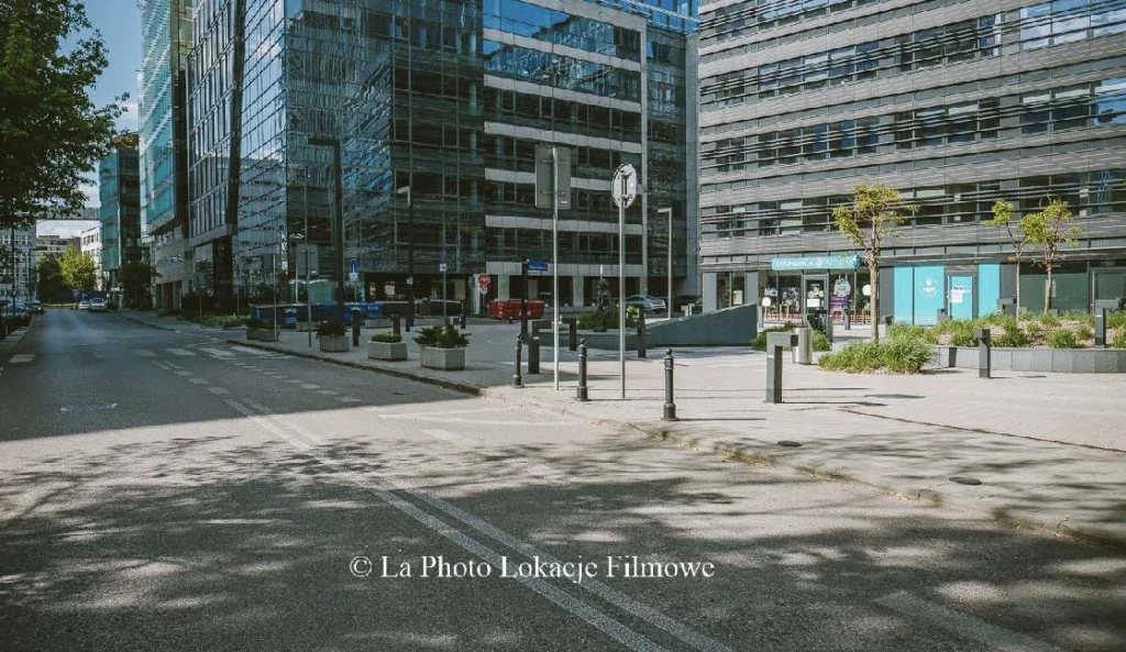 Modern City Streets 37