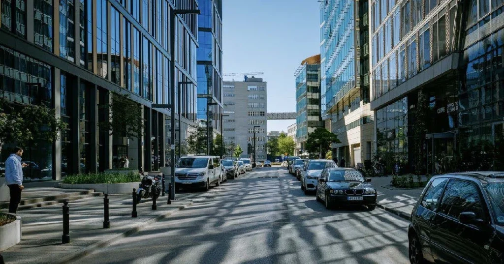Modern City Streets 39