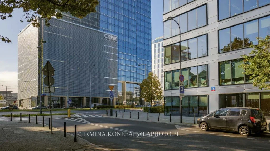 Modern City Streets 52