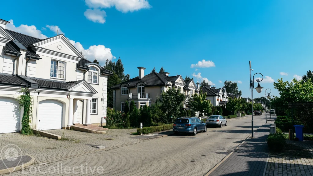 Residential Neighbourhood 21