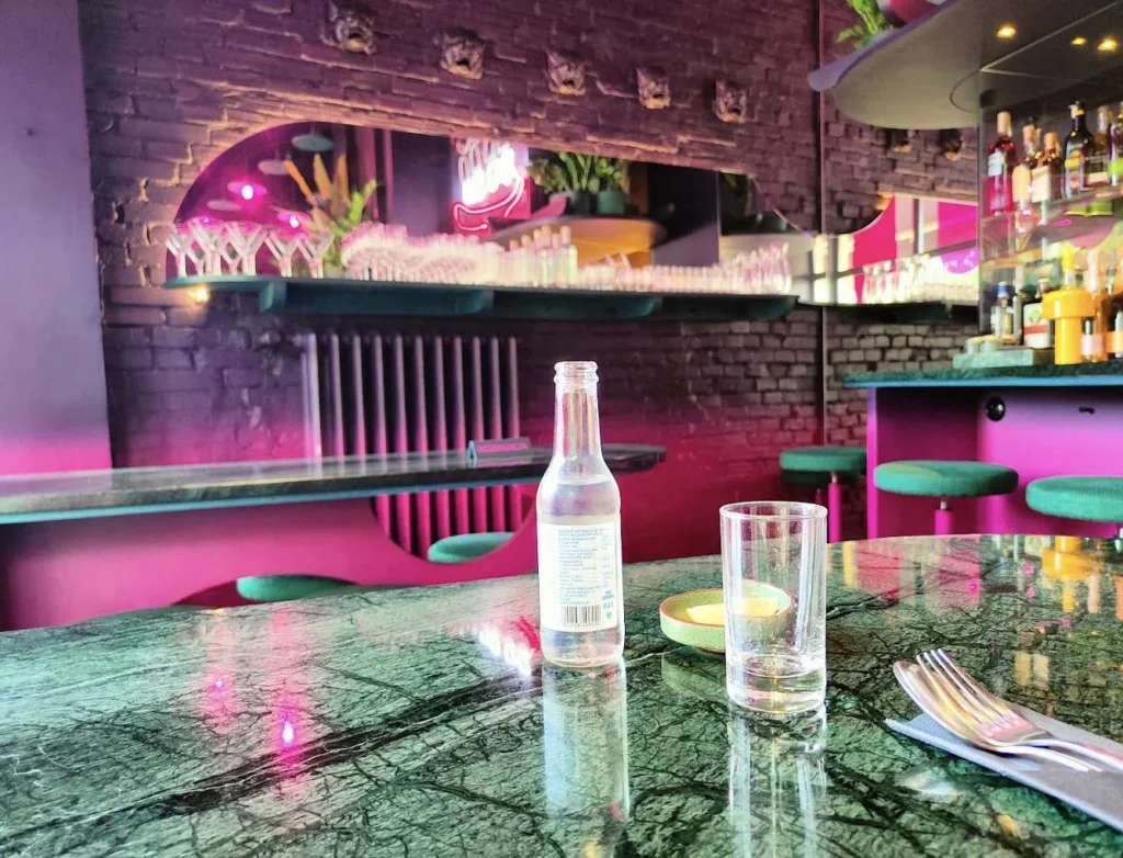 Restaurants 15