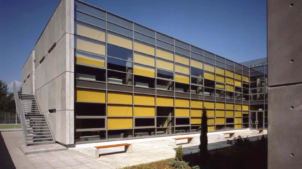 Schools & Unis 10