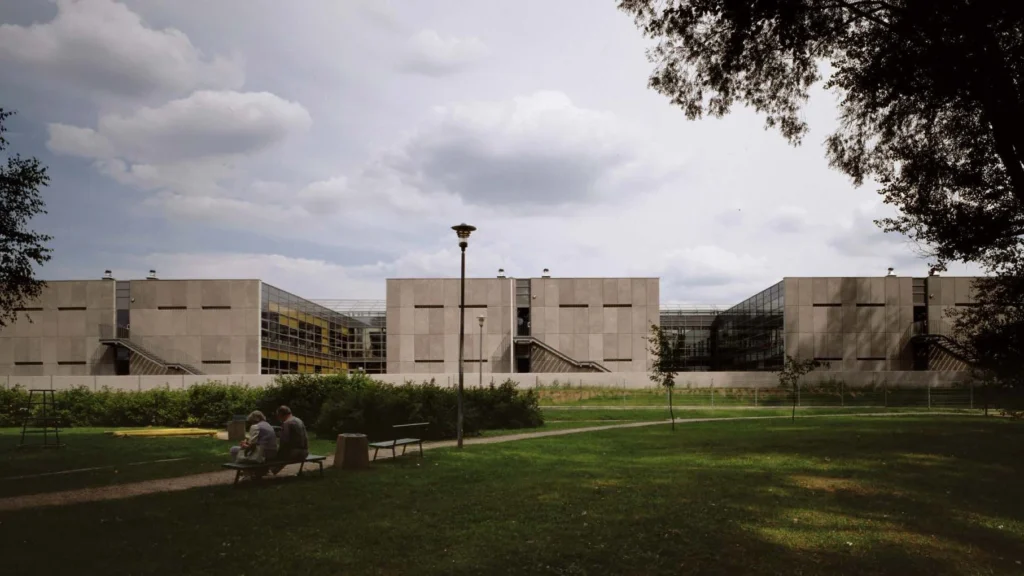 Schools & Unis 11