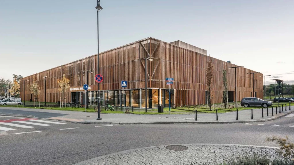 Schools & Unis 15