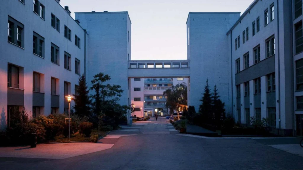 Schools & Unis 20