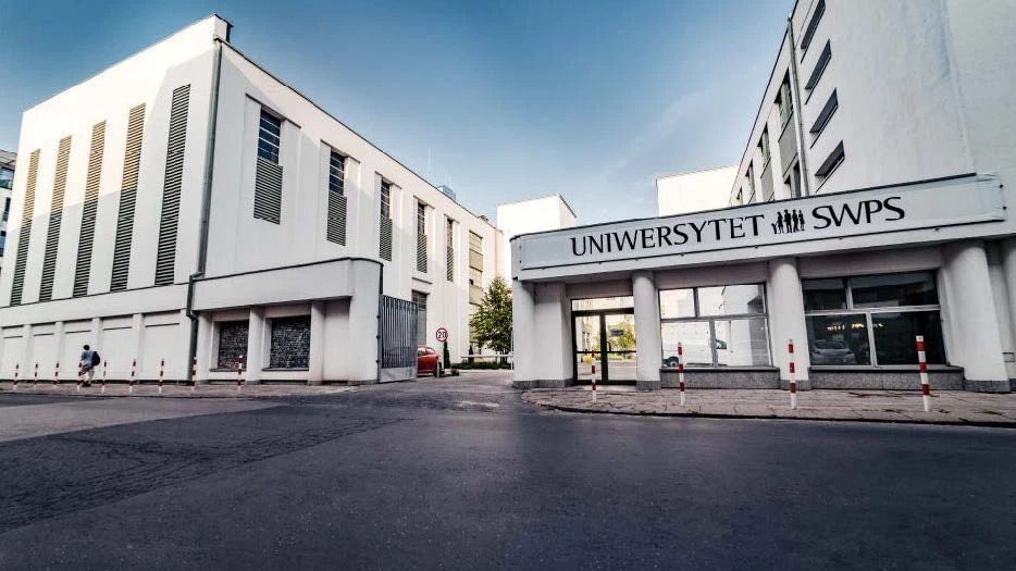 Schools & Unis 22